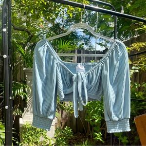 DOLLS KILL blue tie front crop top 1/2 length sleeve